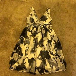 2 women’s spring/summer dresses-M/L